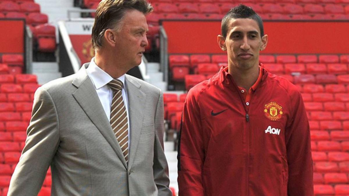 Di María y Van Gaal, en la presentación del argentino con el United