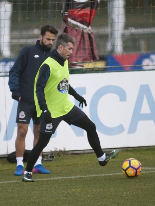 El jugador francés ha entrenado toda la semana al ritmo de sus compañeros. Davy Roef también está entre los escogidoso por el técnico, que ha optado por llevarse a los tres porteros a Eibar.