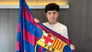 Dani Ávila renueva y asciende al Barça Atlètic: "Toca bien, es muy inteligente, técnico y chuta de maravilla"