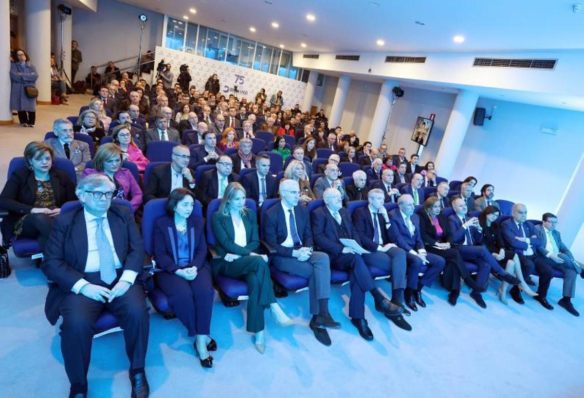 La sala del Círculo de Empresarios se llenó para la celebración.