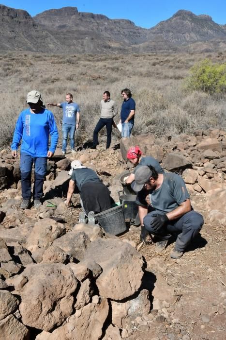 Hallan en La Fortaleza estructuras funerarias desconocidas en Canarias