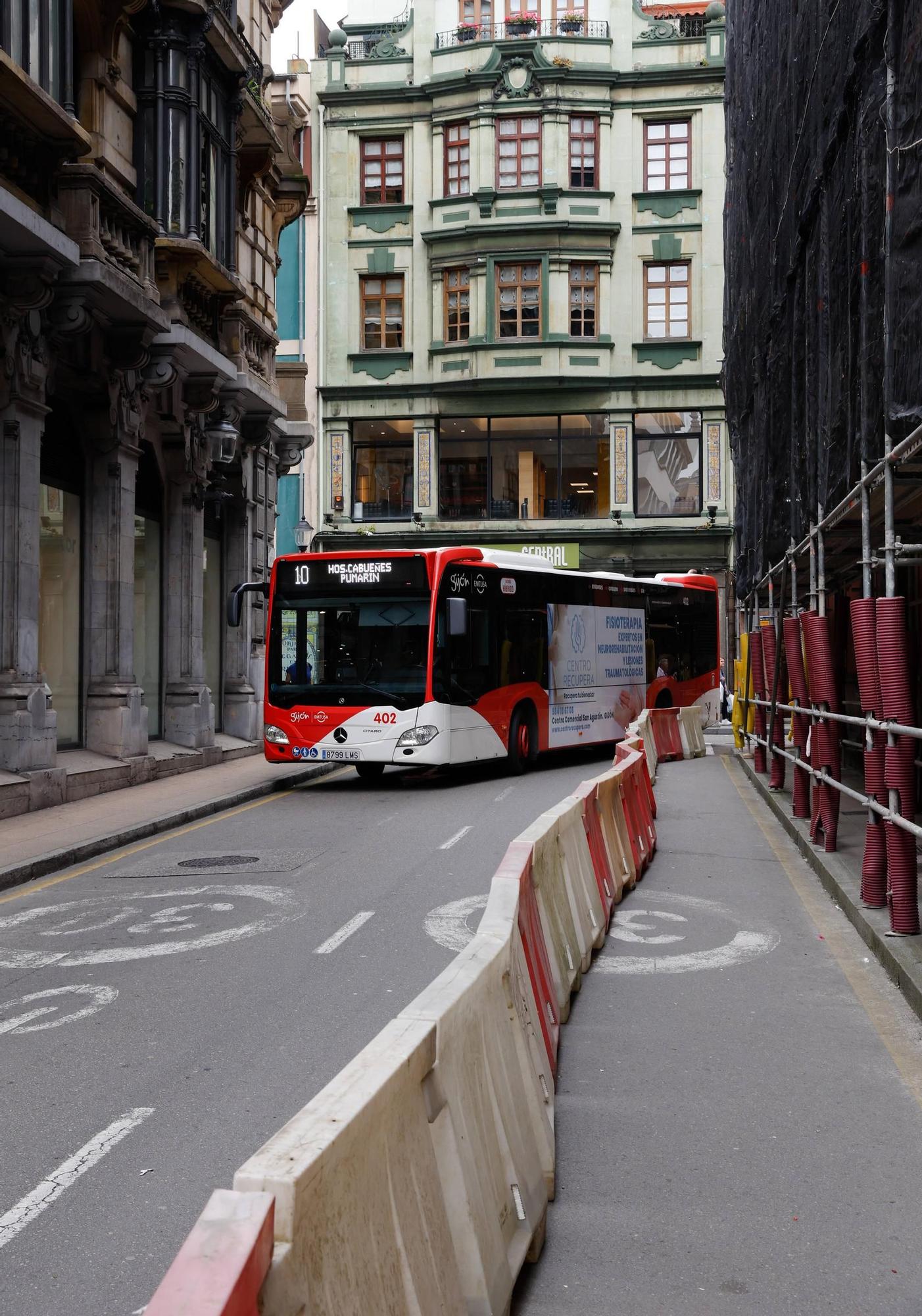 Los cambios de tráfico en el centro de Gijón pasan la prueba: "Es viable" (en imágenes)
