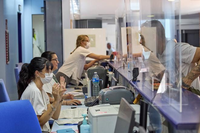 Выжидание в очереди: испанцы ждут записи к врачу до 8,7 дня