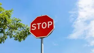 Las nuevas señales de tráfico: las prohibiciones y peligros de los que alertan