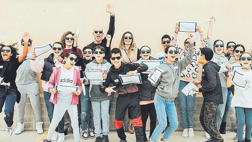 Centros de La Aljorra y Lobosillo participan en  el programa Junior Achievement de Sabic
