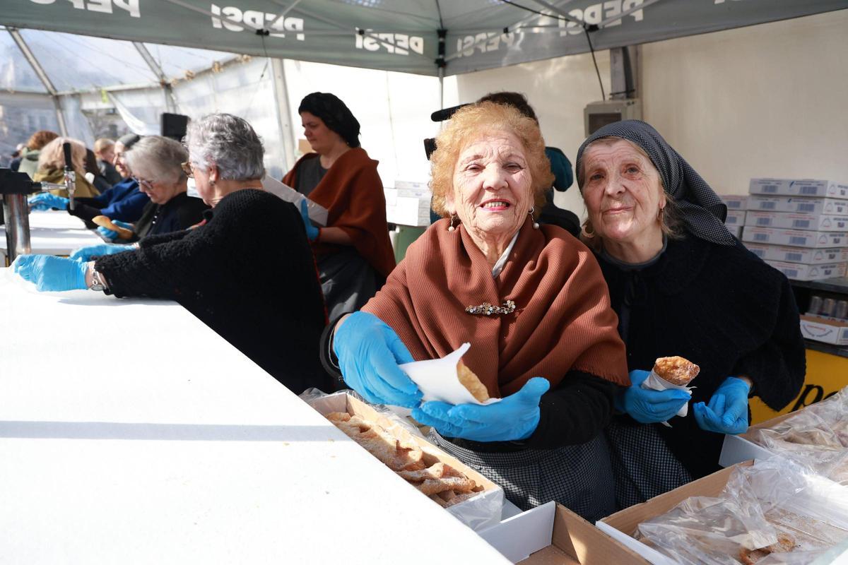 Galería | Así fue la fiesta de Las Lavanderas y la quema del Pelele de Cáceres Galería | Así fue la fiesta de Las Lavanderas y la quema del Pelele de Cáceres