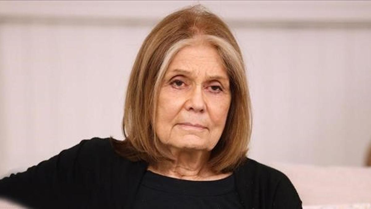 Gloria Steinem: lecciones de una feminista más dispuesta a escuchar que a decir