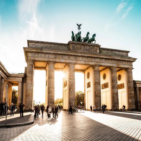 Cómo viajar a Berlín a través de dos libros, una serie y una peli