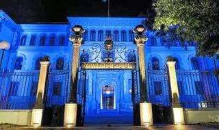 La Xunta se desmarca de Ayuso y estudia cómo aplicar el apagado de sus edificios