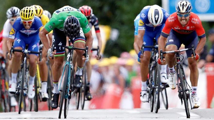 Peter Sagan impone su ley en el esprint y suma su segunda etapa