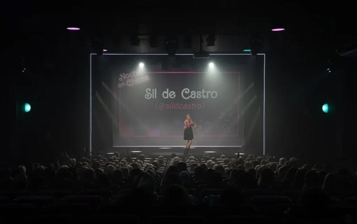 'Noche de chicas' por Sil de Castro en una actuación pasada en Barcelona.