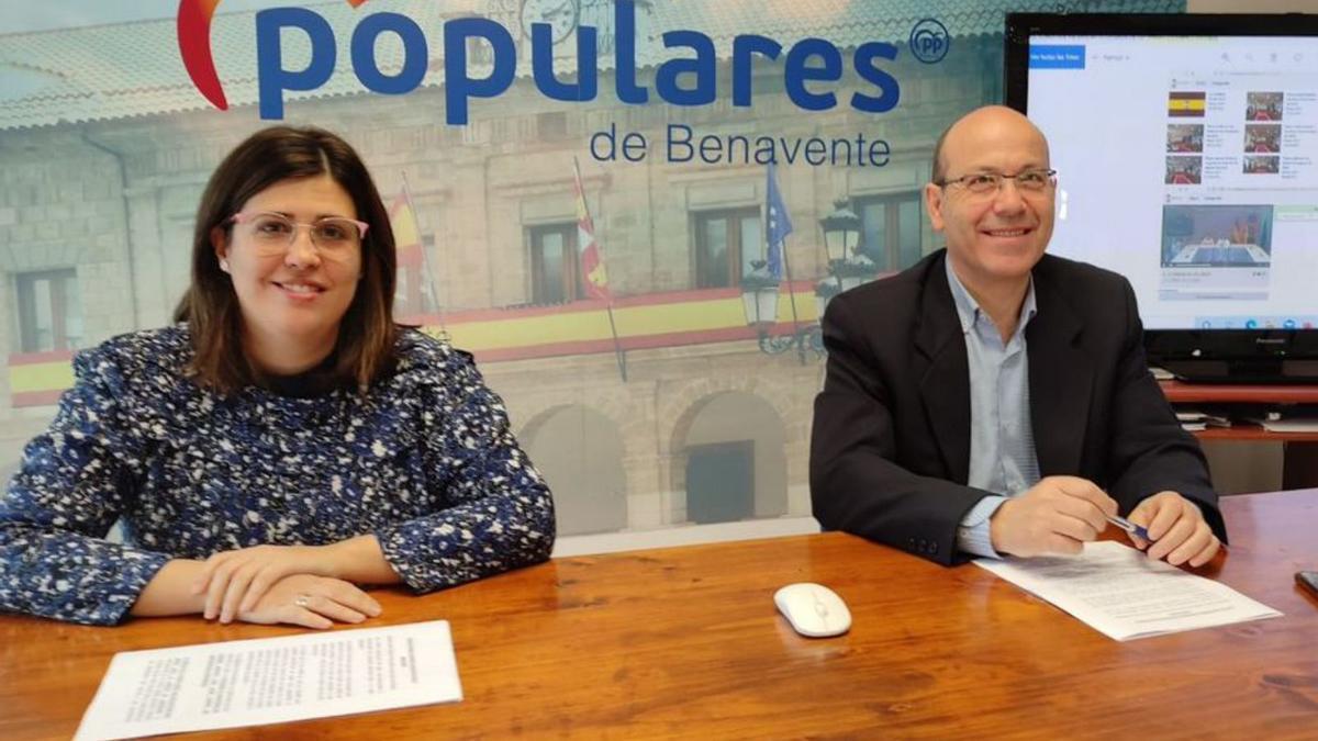 Concejales del PP, Beatriz Asensio y José Manuel Salvador. | E. P.