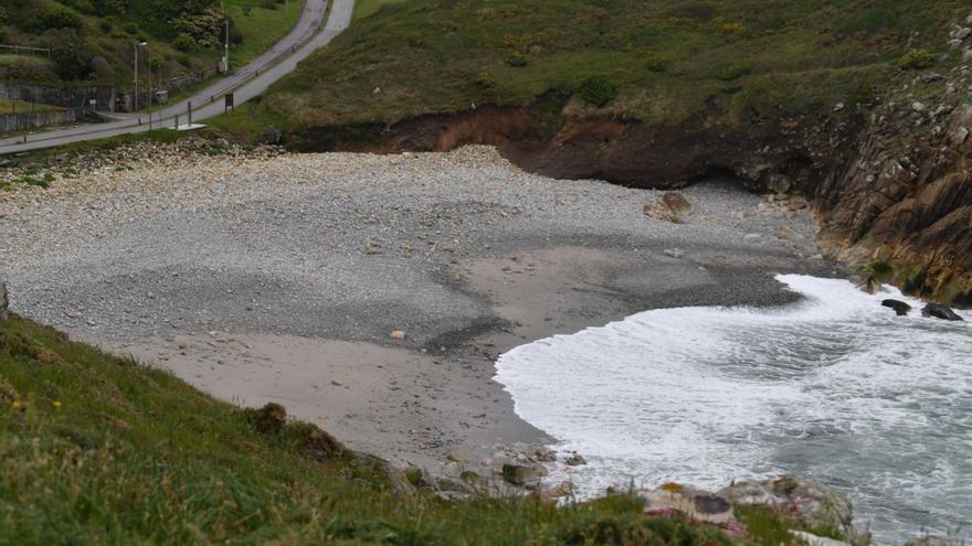 Vista actual de la playa de A Hucha, en Arteixo. | Iago López