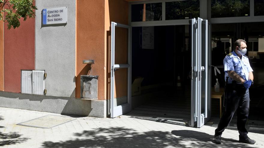 Centro San Isidro de Madrid, donde sufren un brote.