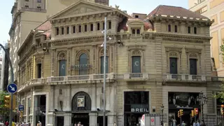 La FAVB recoge firmas para evitar que el antiguo Comedia renazca como como un Museo Thyssen de nueve plantas