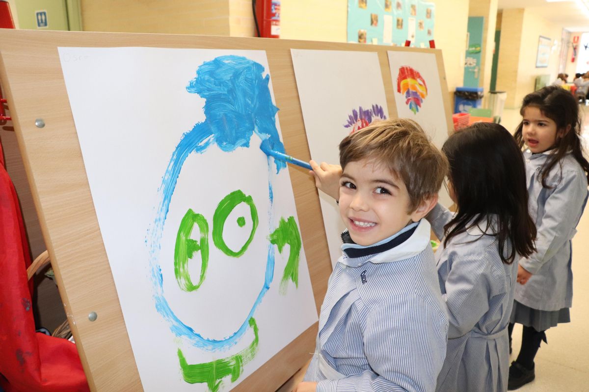 El proceso de aprendizaje se adapta a las necesidades individuales de cada alumno.