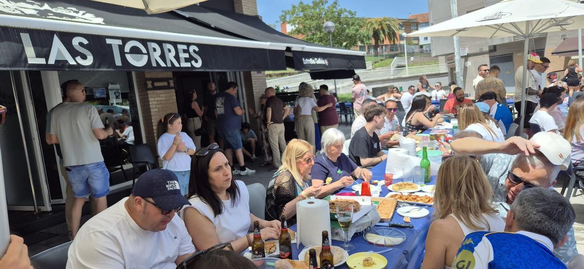 EN IMÁGENES: Villalegre se tira a la calle para cerrar las fiestas del barrio
