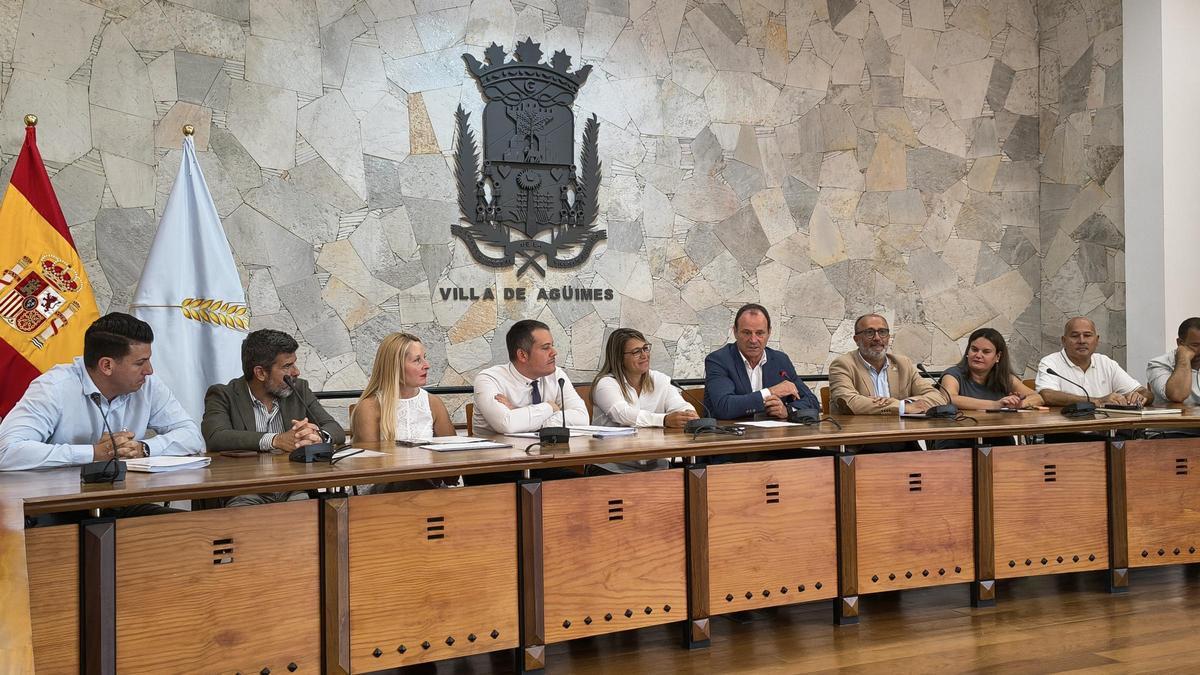Sesión de relevo de la presidencia de la Mancomunidad del Sureste de Gran Canaria.