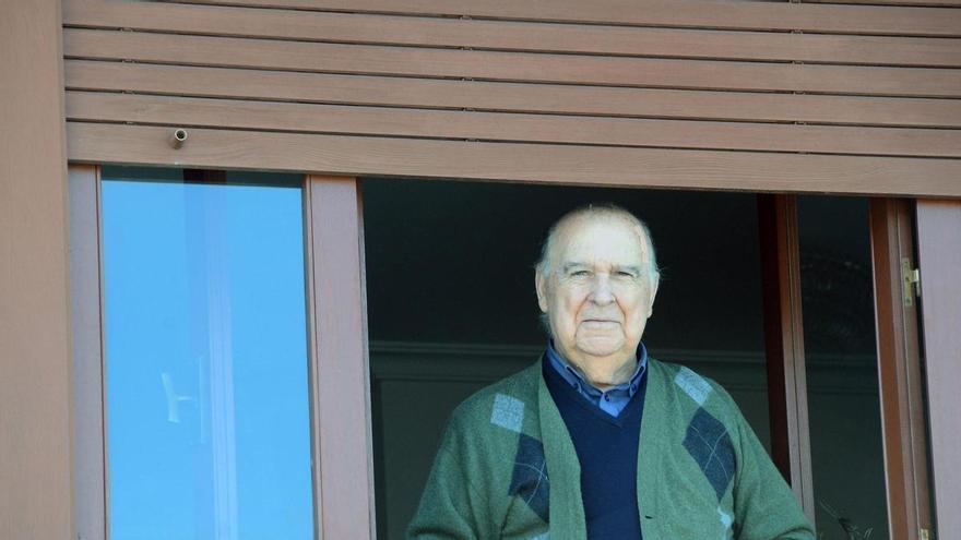 O Hío homenajea al cura y experto en arte, Alfonso Fernández