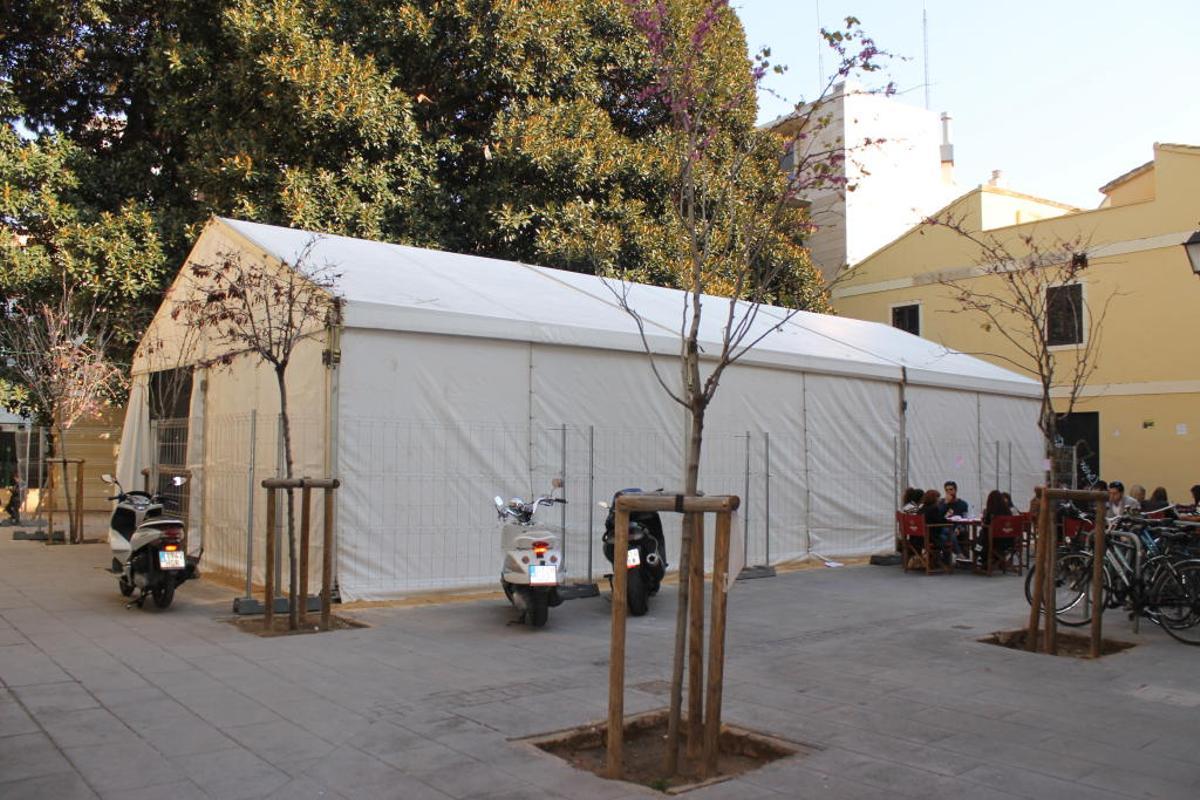 Así nacieron las carpas falleras