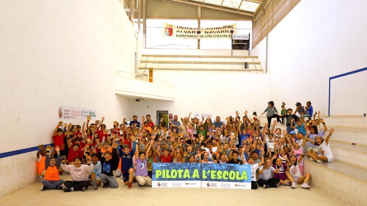 Xilxes vibra amb la novena Trobada de Pilota a l’Escola