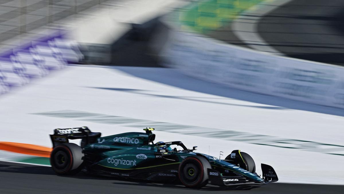 El piloto español Fernando Alonso durante los entrenamientos libres del GP de Arabia Saudí.