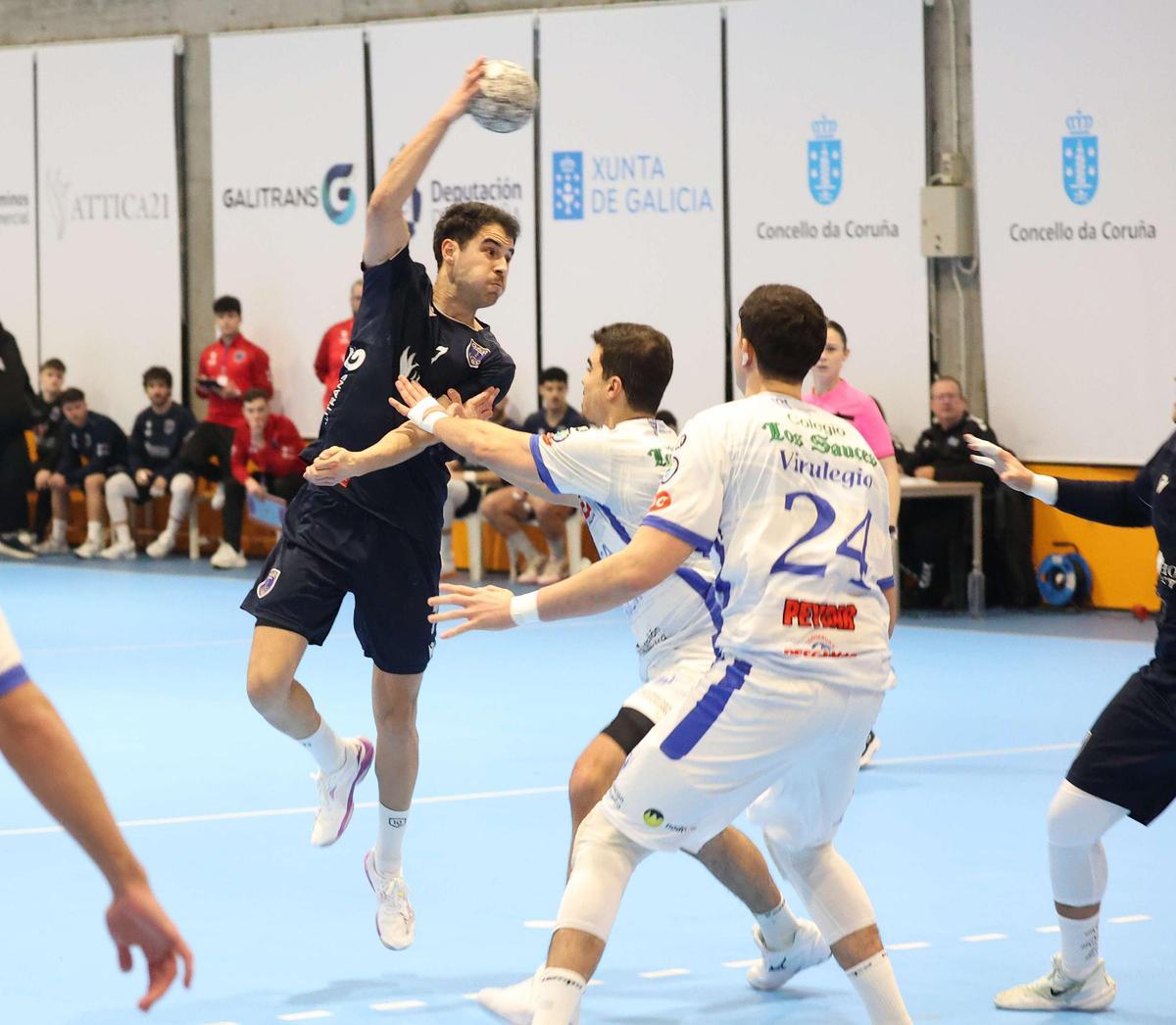 El OAR doblega al Cisne(27-20) con una defensa a prueba de bombas