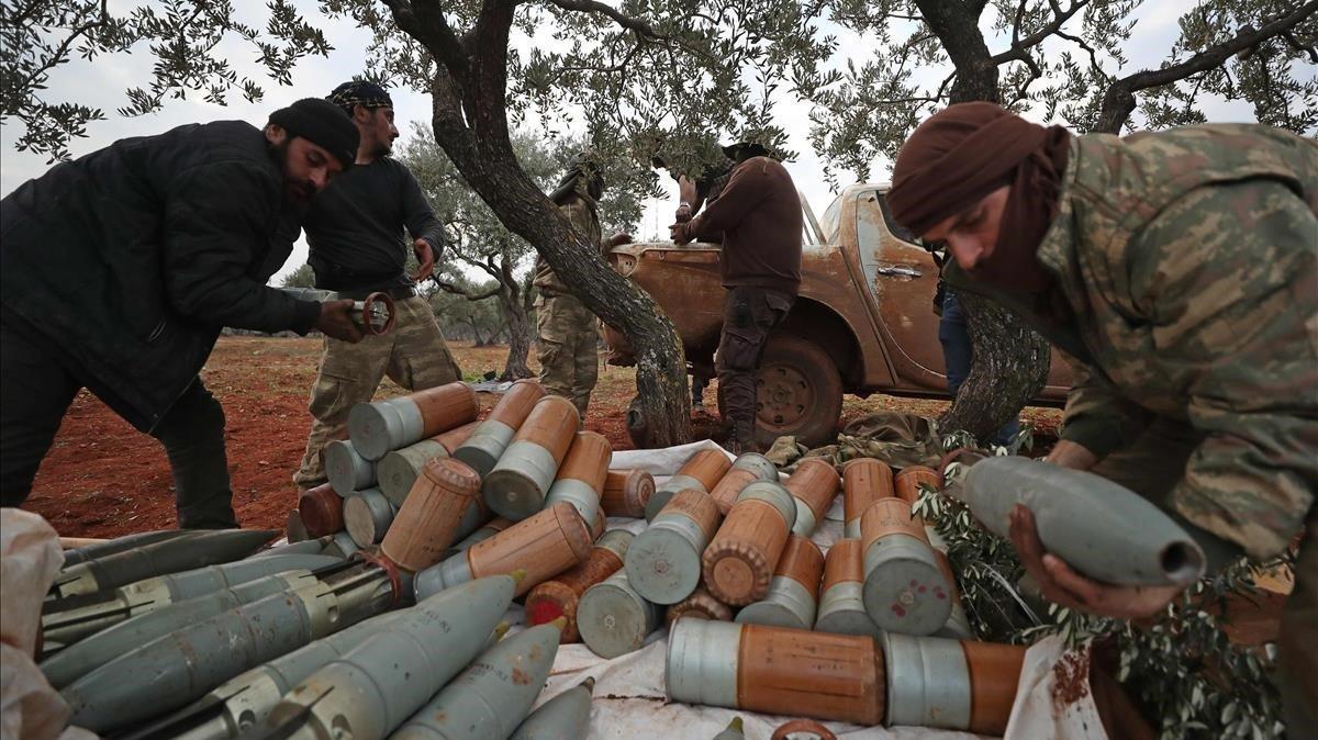 zentauroepp52164503 syrian rebel fighters unload artillery shells amid clashes w200207172058