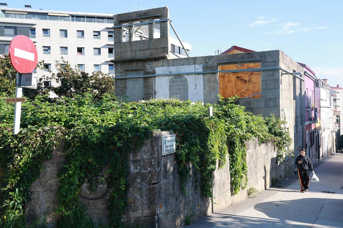 Muíño do Vento, en el barrio de Ribadavia, y su entorno.