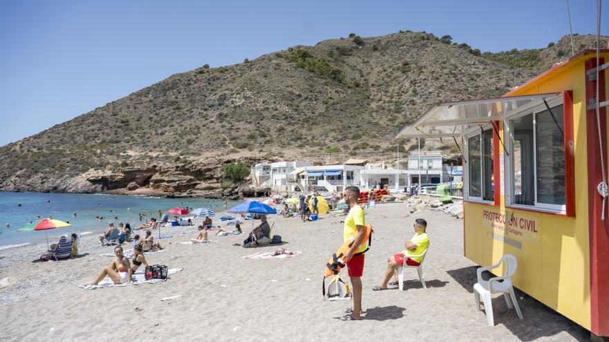 Rescatan del agua a un hombre inconsciente en Cartagena