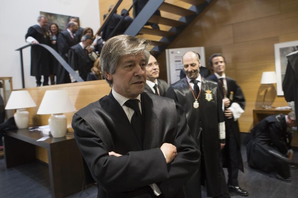 Entrega de medallas en el Colegio de Abogados