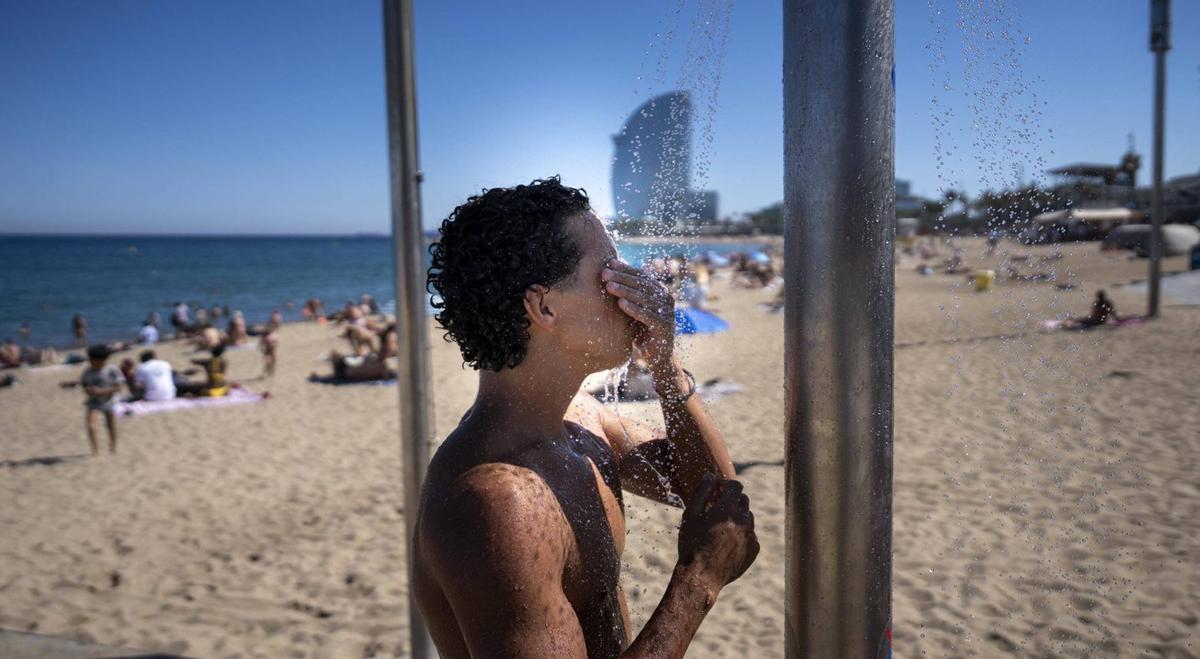 Catalunya activa l’alerta per onada de calor i demana seny amb petards i fogueres