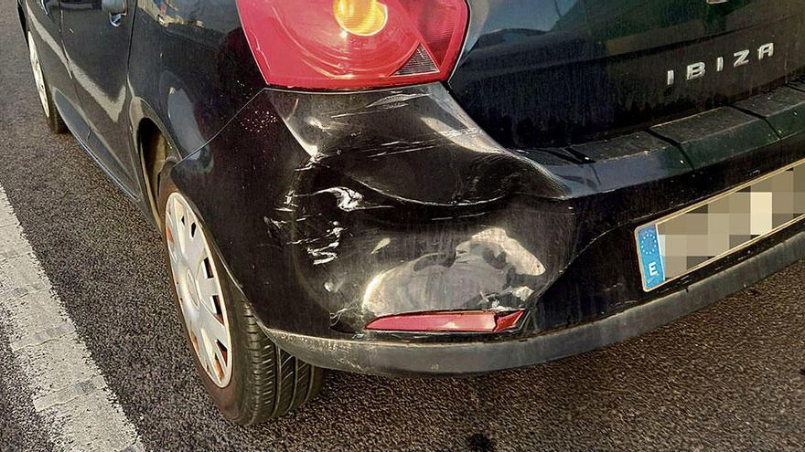 Einmal kurz abgelenkt und schon ist es passiert. Auffahrunfälle sind im Straßenverkehr nicht selten.