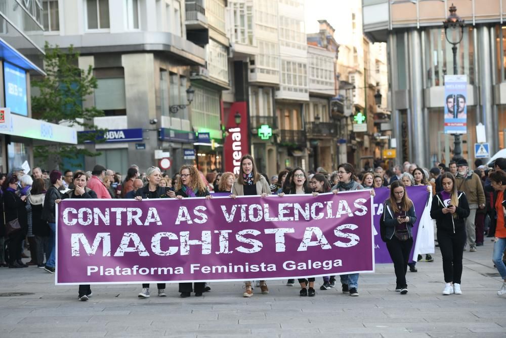 Miles de mulleres saíron onte á rúa en toda España para reclamar ao Goberno máis fondos nos próximos Orzamentos do Estado para loitar contra a violencia machista.