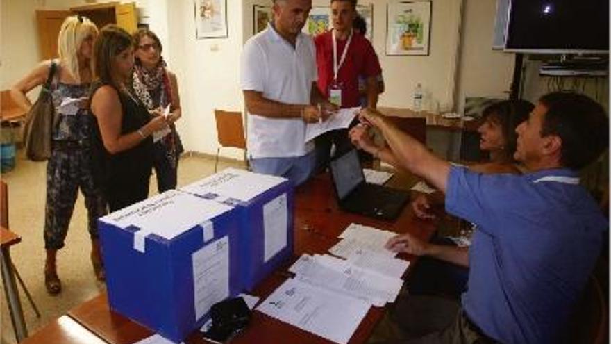 Comencen les votacions per escollir els càrrecs del PDC