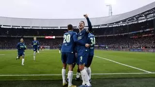 El PSV asalta Rotterdam y el Ajax sigue su escalada