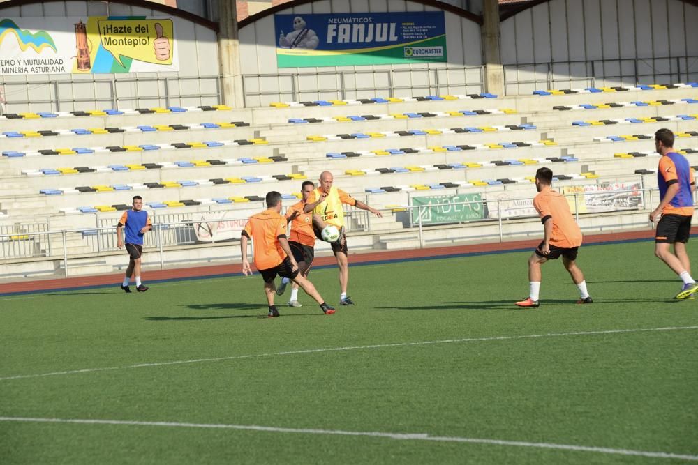 Primer entrenamiento del Caudal Deportivo de Mieres