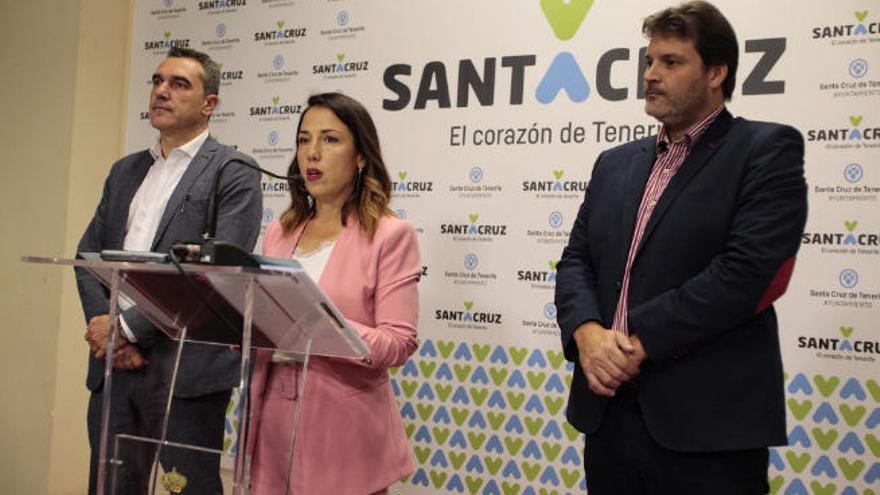 La alcaldesa de Santa Cruz y los ediles de Urbanismo y Servicios Públicos.