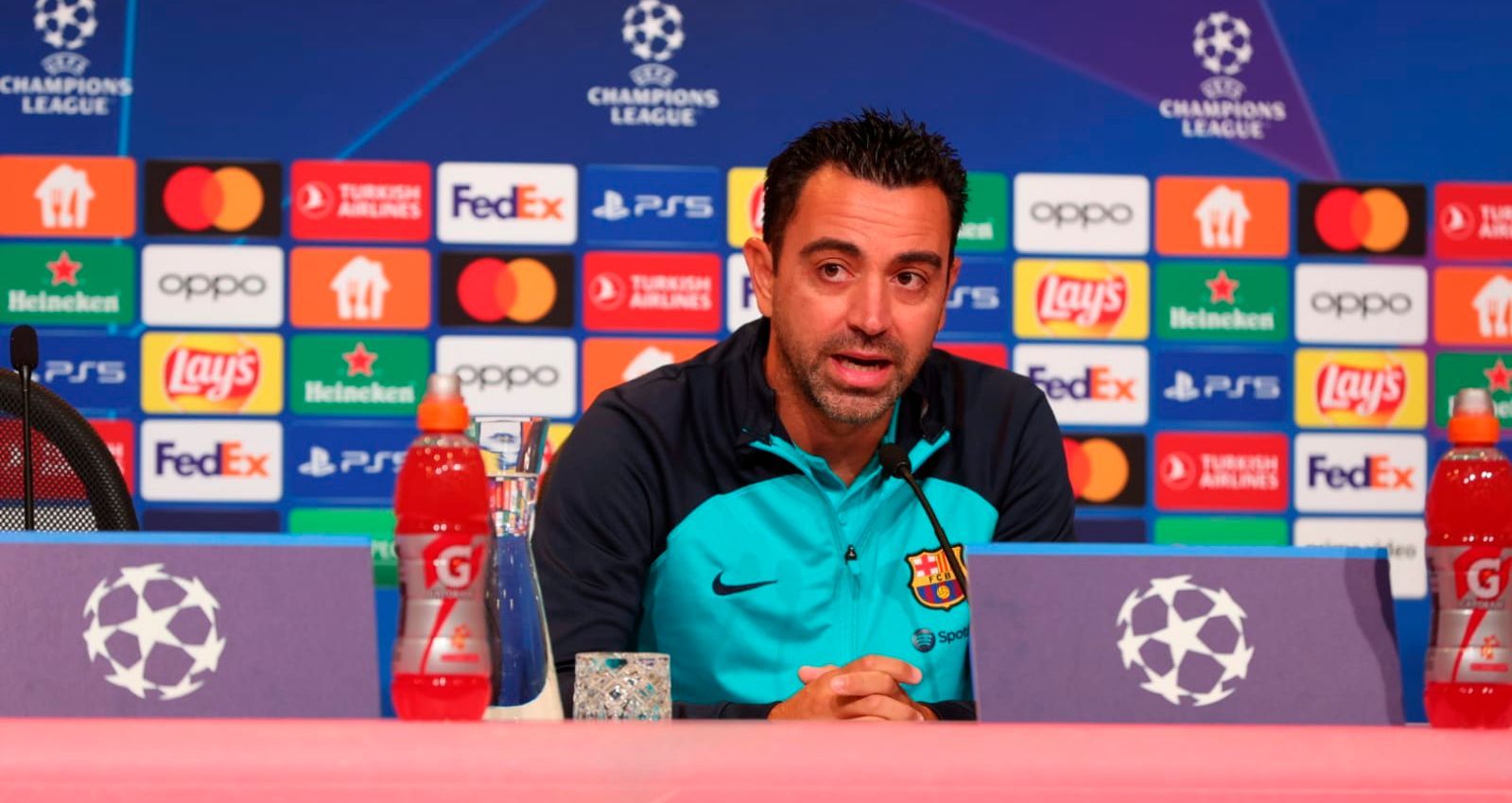 Xavi Hernández en rueda de prensa