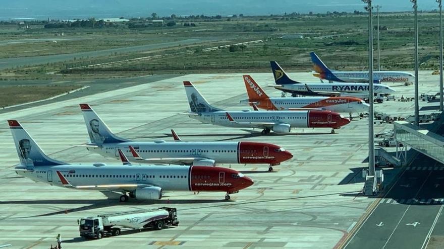 Aviones en el Aeropuerto de Corvera.