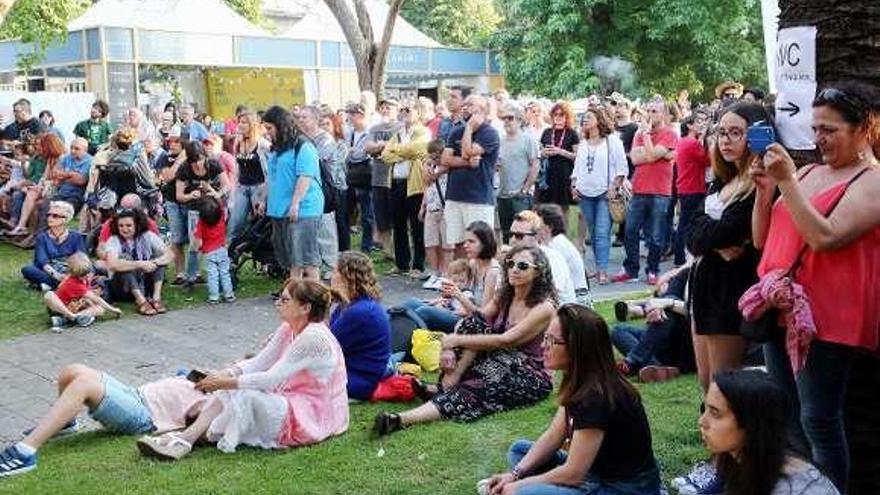 El público asistente disfrutó de música y buen tiempo. // MG.B.