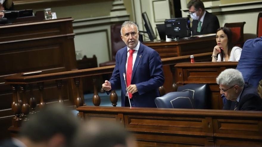 Nueva gresca en el Parlamento: Torres tilda al PP de ultraderecha y la oposición lo tacha de populista