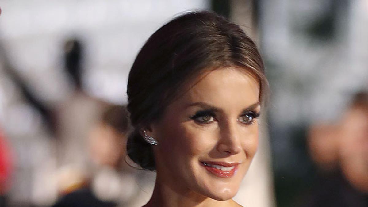 Letizia Ortiz, radiante con un vestido de Delpozo