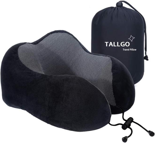 Almohada cervical de espuma viscoelástica de Tallgo, a la venta en Amazon.