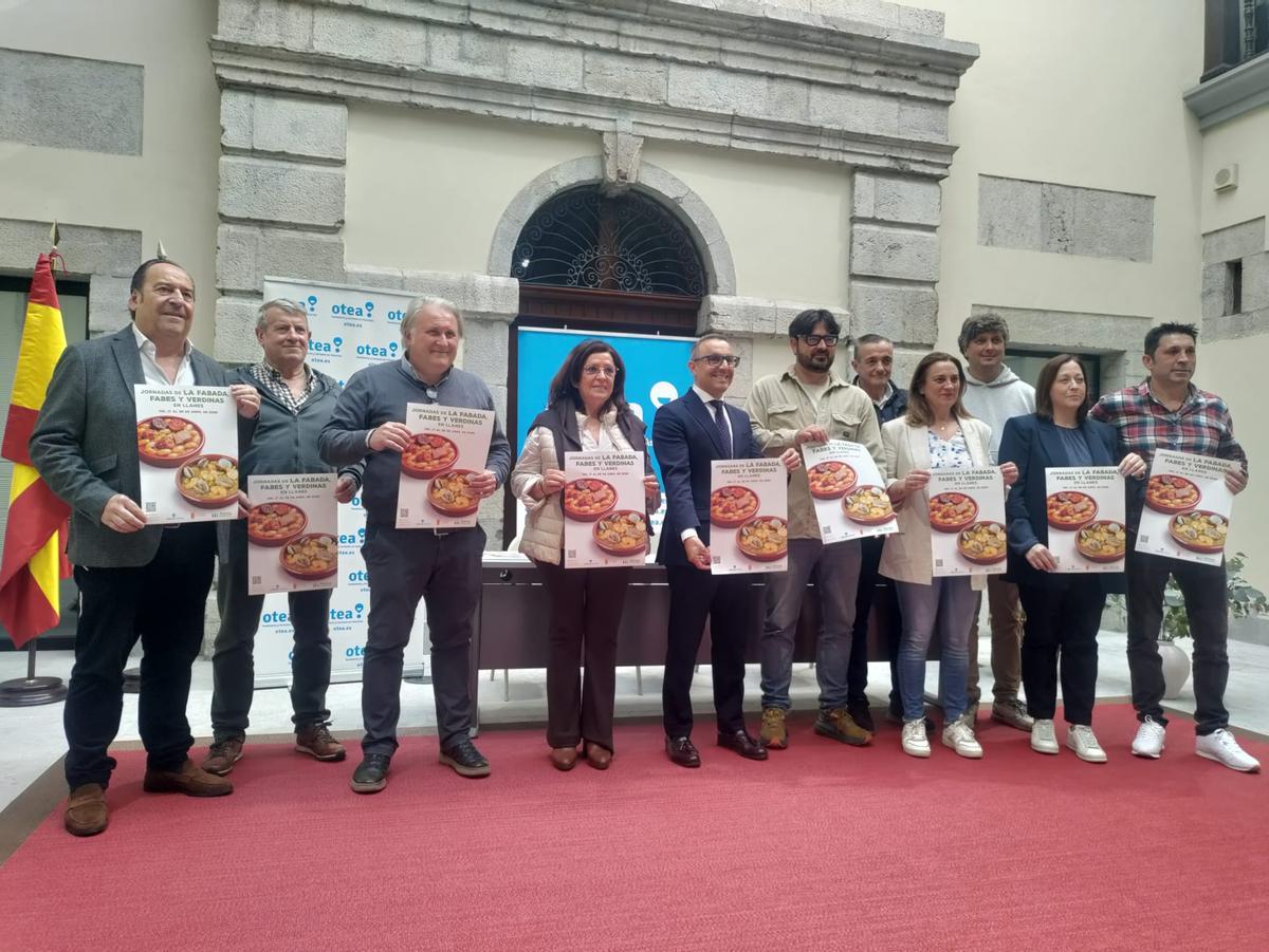 Presentación de las jornadas, este jueves, en el Ayuntamiento de Llanes.