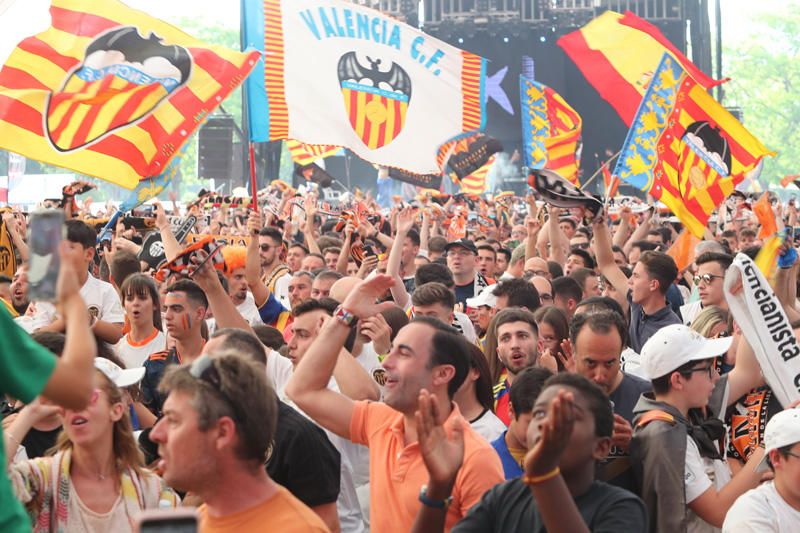 Fan zone del Valencia CF en el viejo cauce del río