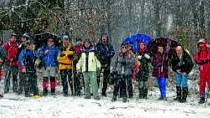 Excursionista moralos atrapados en la nieve