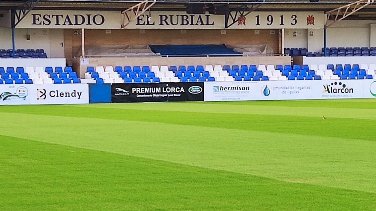 El estadio de El Rubial renovado tras las reformas acometidas este verano. | JAIME ZARAGOZA