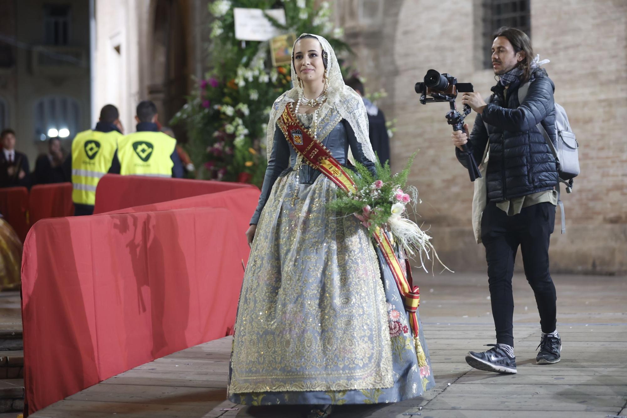 Ofrenda 2023 | Falleras Mayores e Infantiles de comisiones del 17 de Marzo (I)