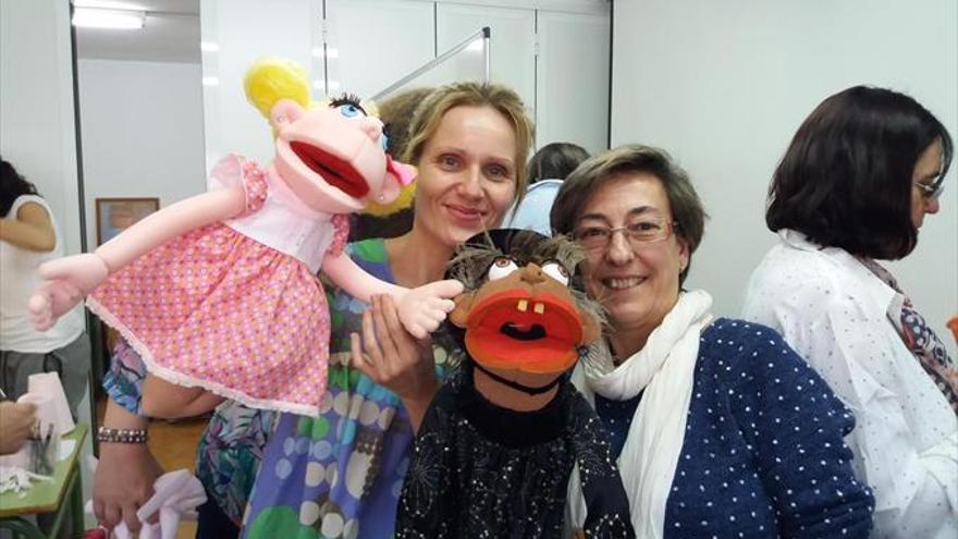 Las marionetas se convierten en herramientas para el profesorado